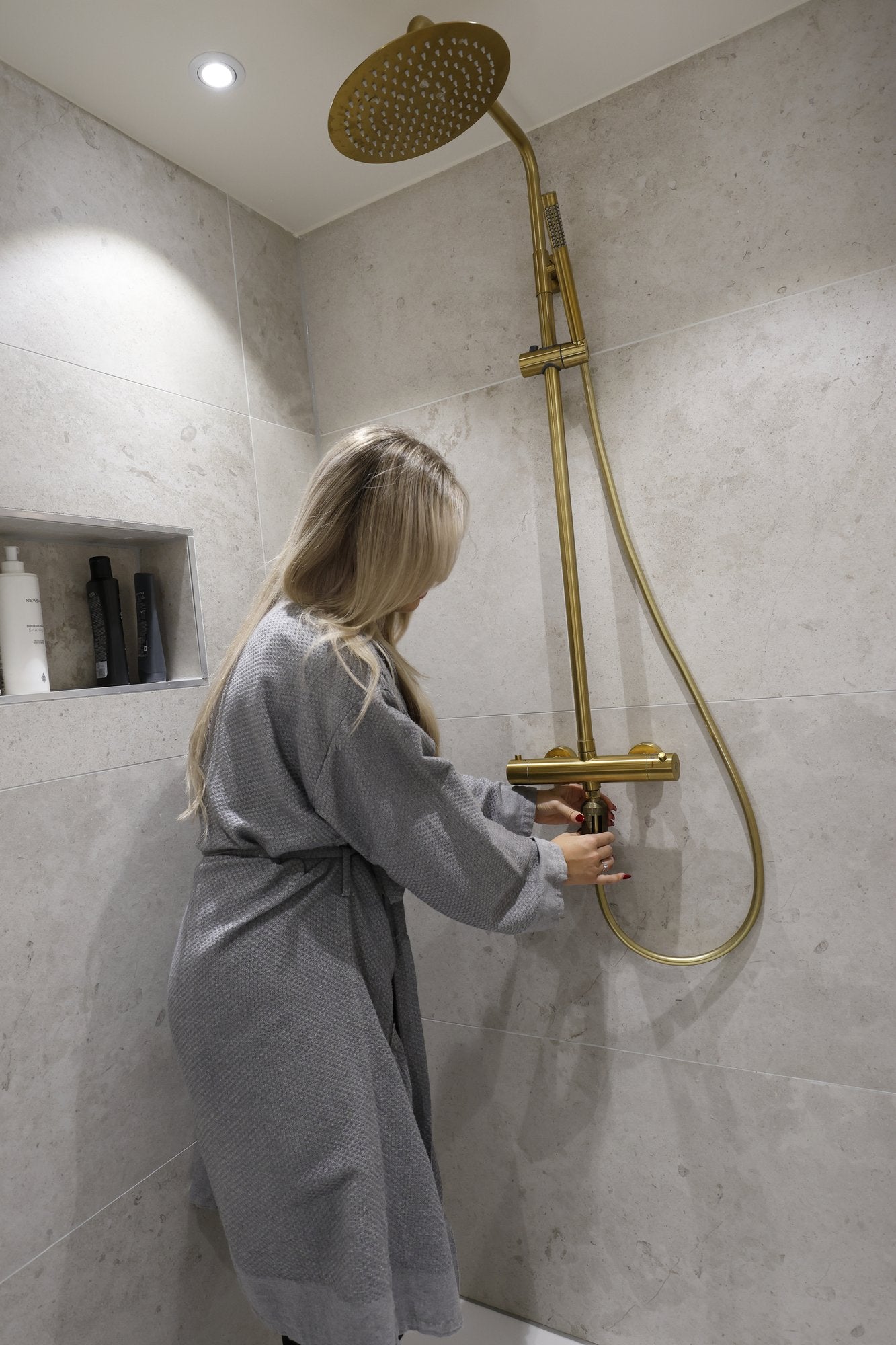 NERAGO Duschgerät Anwendung